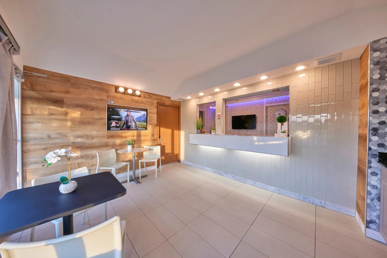 Modern renovated breakfast area at Regency Inn Eddyville